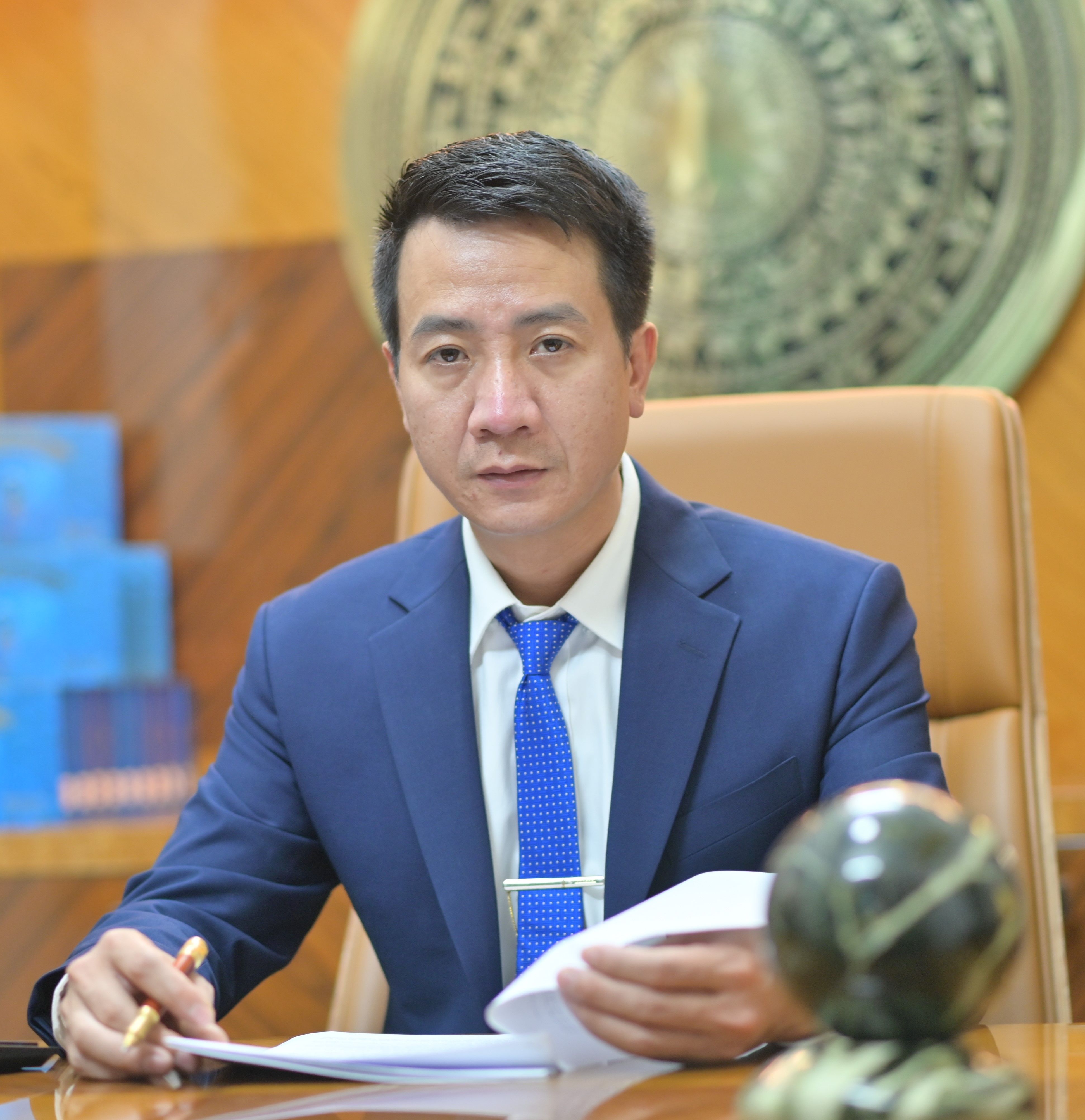 MR: NGUYEN TRI DUNG