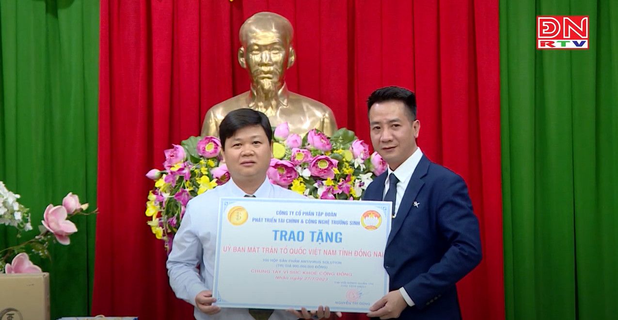 GIVEAWAY 500 BOXES OF ANTIVIRUS SOLUTION PRODUCTS TO DONG NAI PROVINCE NATIONAL UBMT, supporting health care for the families of people with meritorious services.