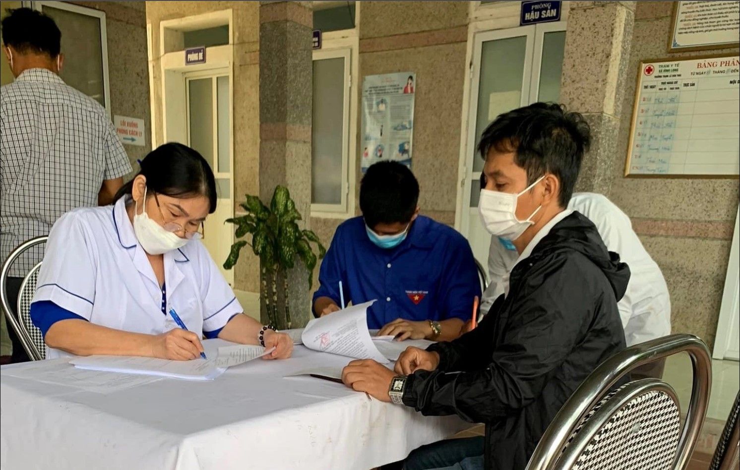 Thoroughly handle disease outbreaks to prevent outbreaks in the community during Tet